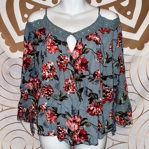 Abercrombie & Fitch Floral Cold Shoulder Key Hole Blouse💐